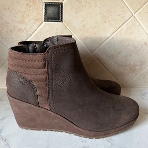 Merrell Women’s Tremblant Waterproof Wedge Bluff Ankle Boot